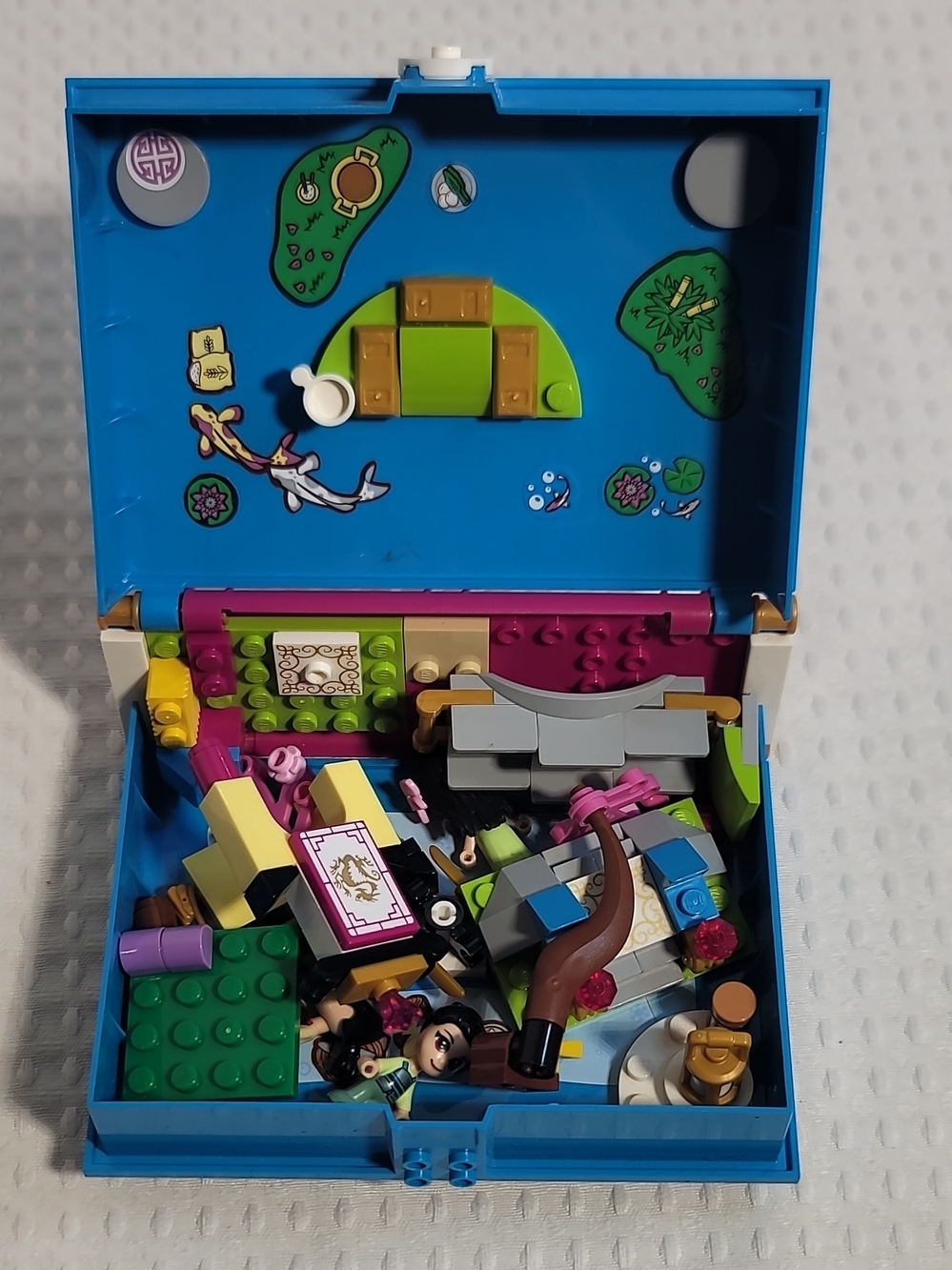 Lego Friends Blue Portable Play Case with Colorful Mini Build Pieces